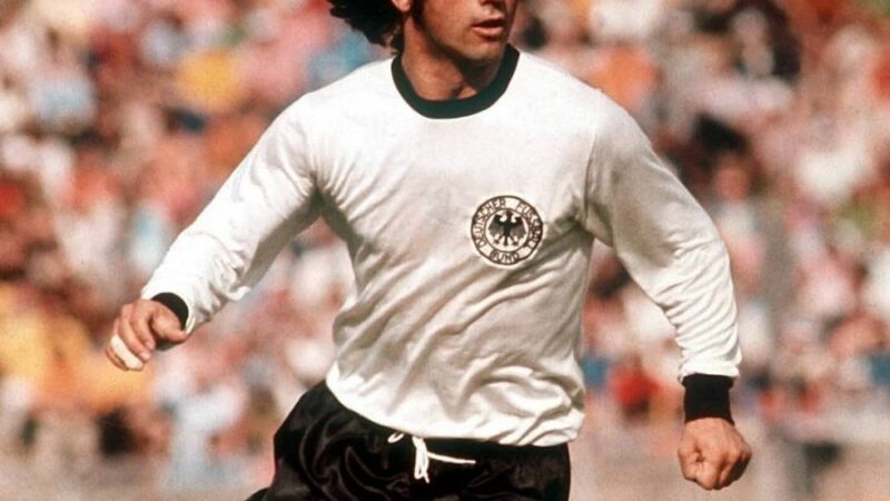 Tiểu sử gerd müller – huyền thoại bayern munich và sự nghiệp bóng đá vĩ đại