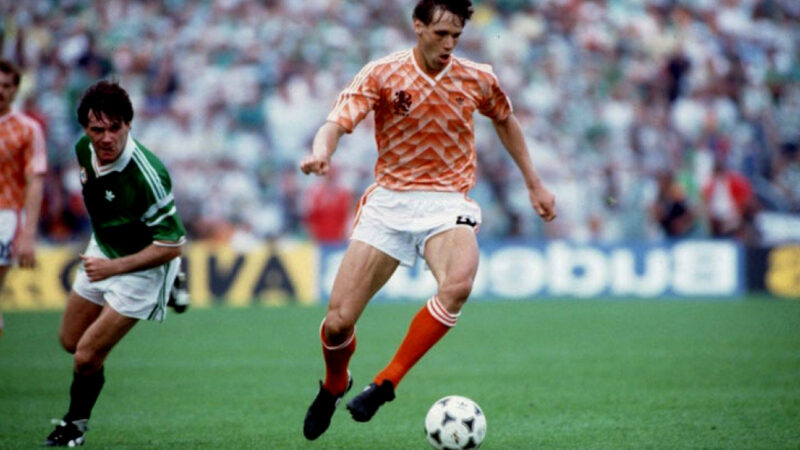Tiểu sử marco van basten và sự nghiệp bóng đá huyền thoại hà lan